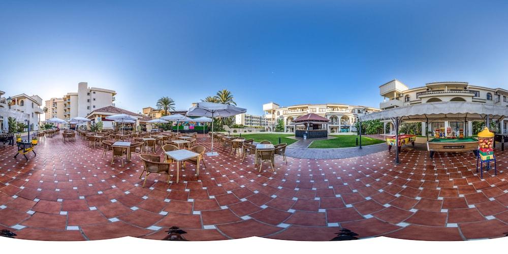 Hotel Puente Real Torremolinos Exterior foto
